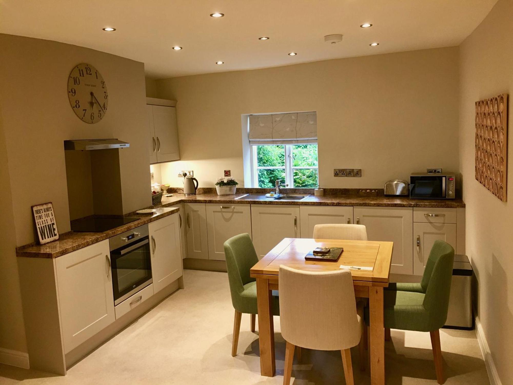 Luxury 2 Bed Apartment With Free Parking Ludlow Eksteriør billede