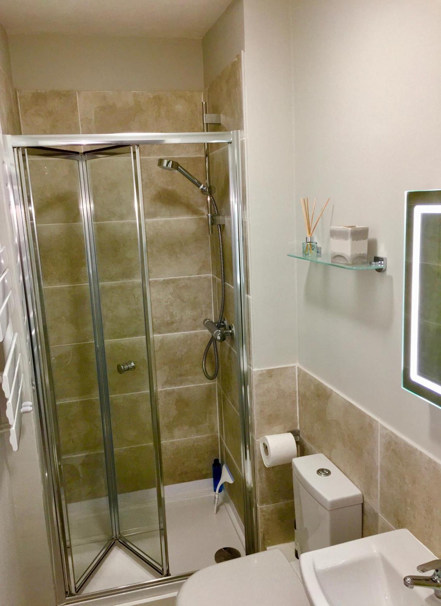 Luxury 2 Bed Apartment With Free Parking Ludlow Eksteriør billede